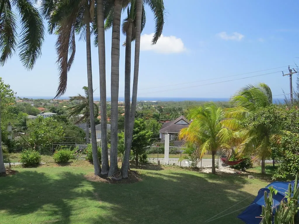The Retreat @ A Piece Of Paradise Bed and Breakfast Montego Bay Bed & Breakfast